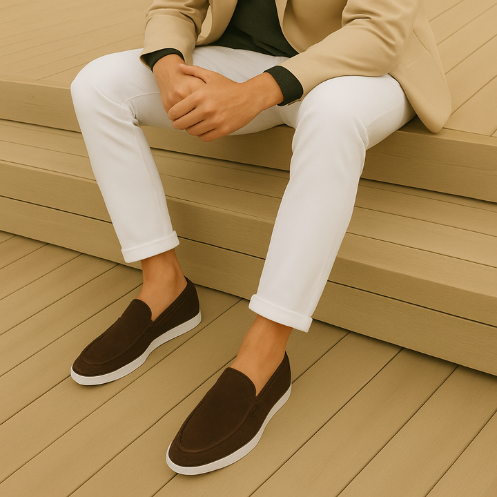 Elegantes mocasines de ante